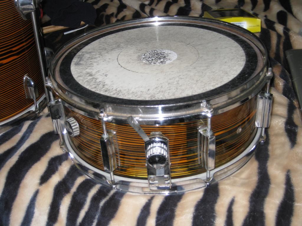 Looking for a Tempro badge and 2 internal mufflers Vintage Drum Forum