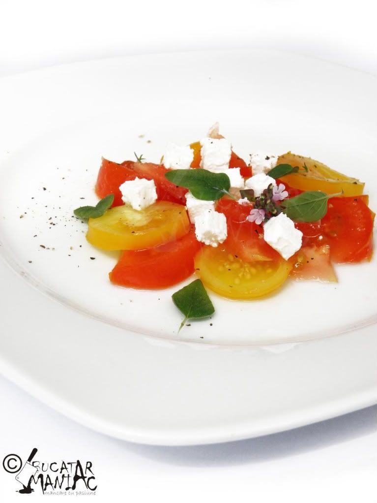 salata de rosii cu feta si oregano